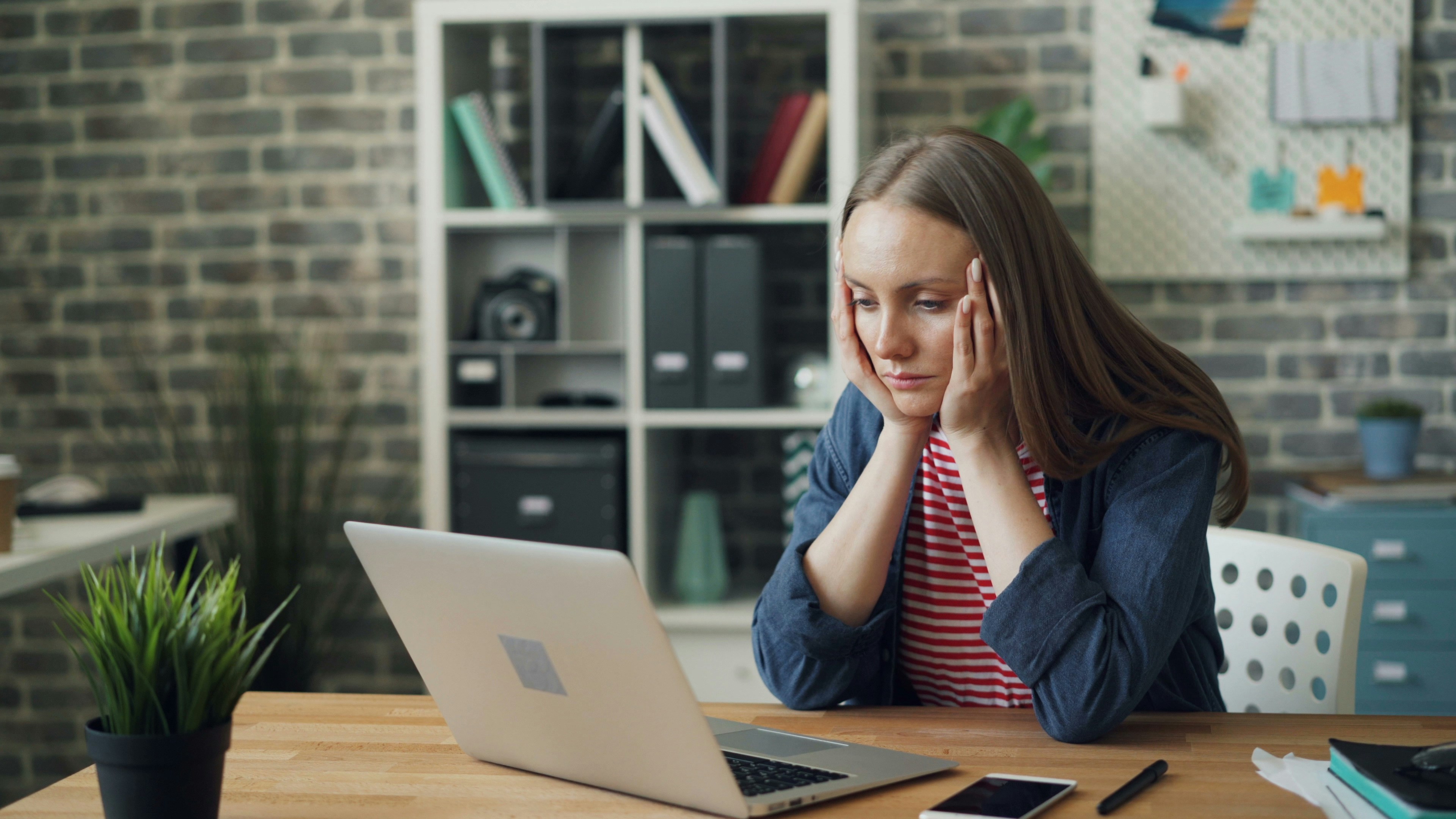 woman looking sad - Common Bookkeeping Mistakes